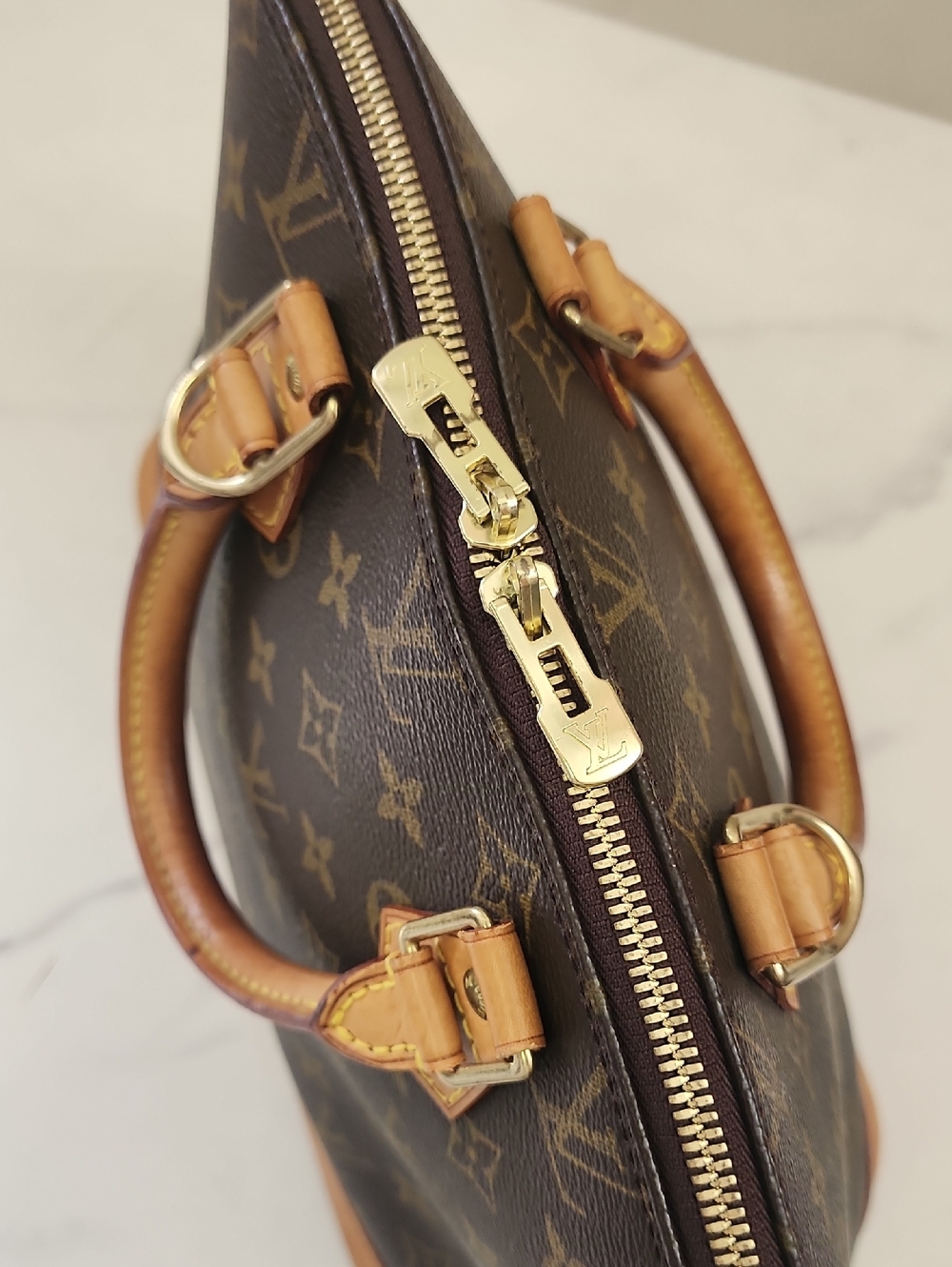 Authentic Vintage Louis Vuitton Monogram Alma PM HandBag With Digital COA - Picture 10 of 13